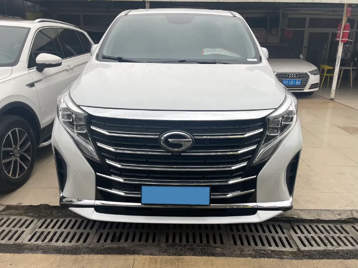 2021 GAC Trumpchi M8 2.0T 252HP L4 8AT,autocango,china used car exporter,china ev exporter,chinese used car exporter,chinese used ev exporter