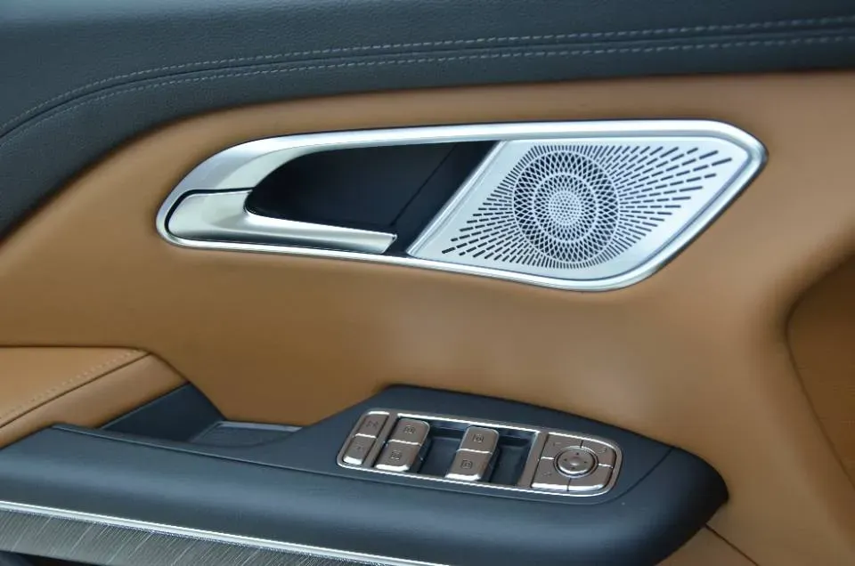 2024 HongQi HQ9 2.0T 163HP L4 1DHT PHEV 20.14KWH,autocango,china used car exporter,china ev exporter,chinese used car exporter,chinese used ev exporter