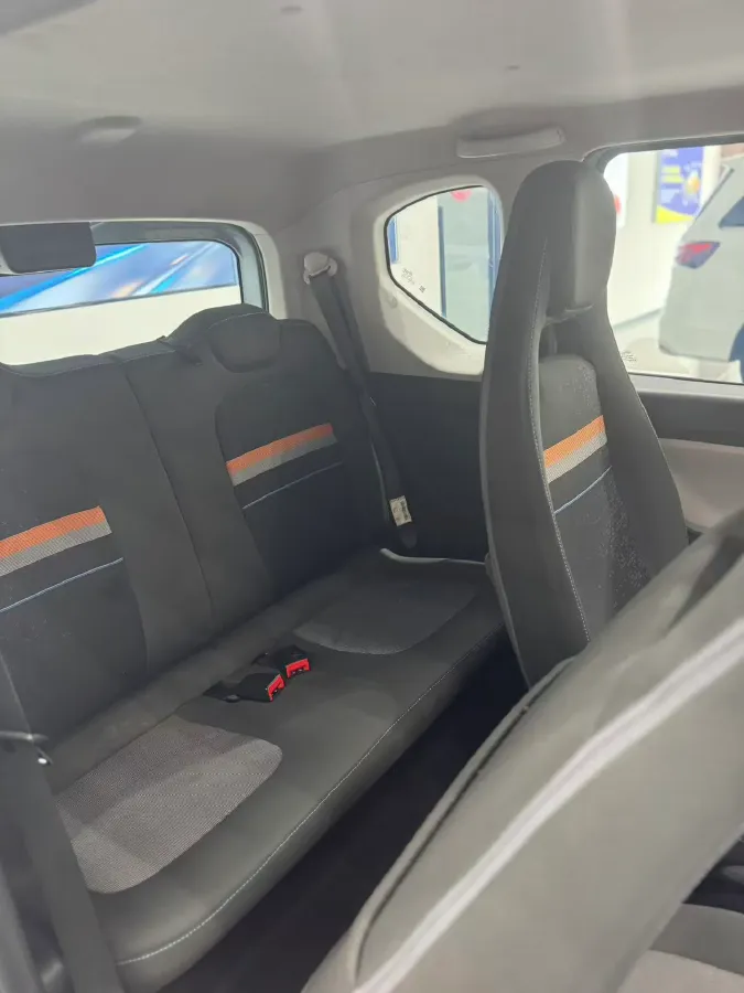 2021 WuLing HongGuang MINI EV BEV 13.9KWH,autocango,china used car exporter,china ev exporter,chinese used car exporter,chinese used ev exporter