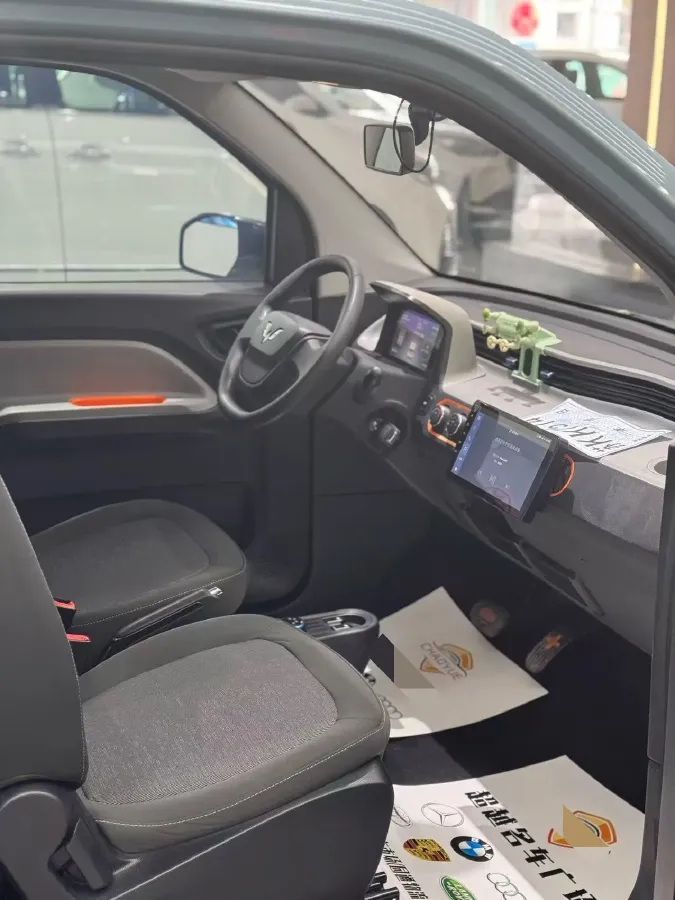 2021 WuLing HongGuang MINI EV BEV 13.9KWH,autocango,china used car exporter,china ev exporter,chinese used car exporter,chinese used ev exporter