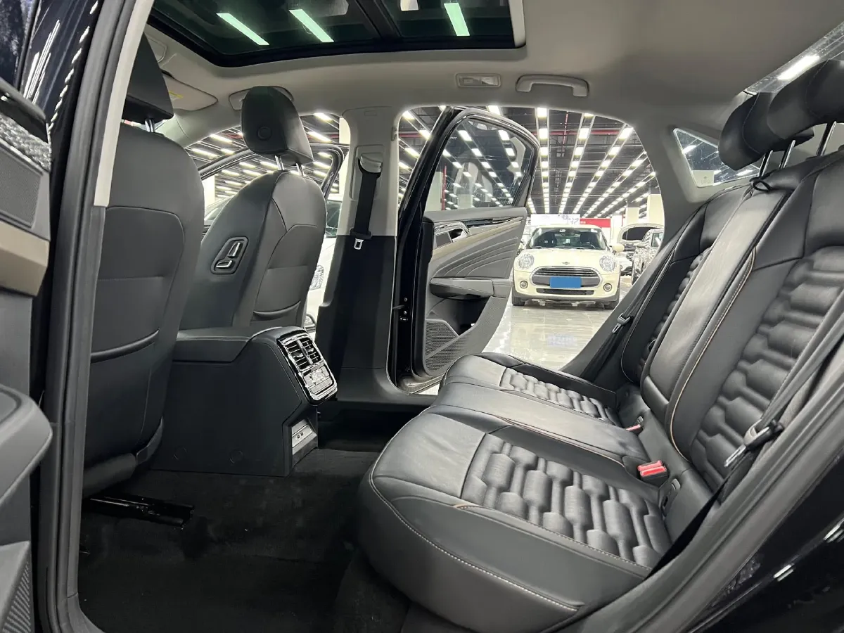 2019 Skoda Kodiak 2.0T 186HP L4 7DCT,autocango,china used car exporter,china ev exporter,chinese used car exporter,chinese used ev exporter