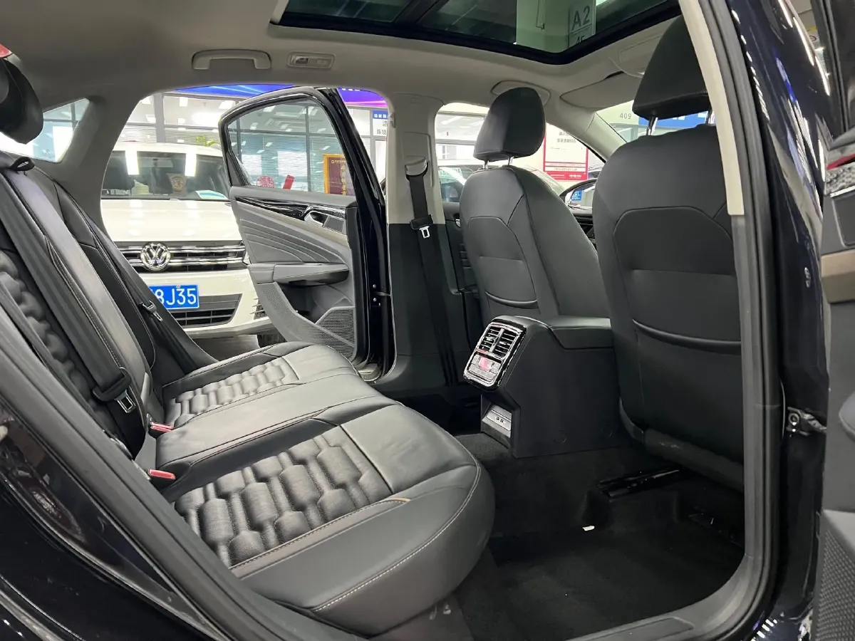 2019 Skoda Kodiak 2.0T 186HP L4 7DCT,autocango,china used car exporter,china ev exporter,chinese used car exporter,chinese used ev exporter