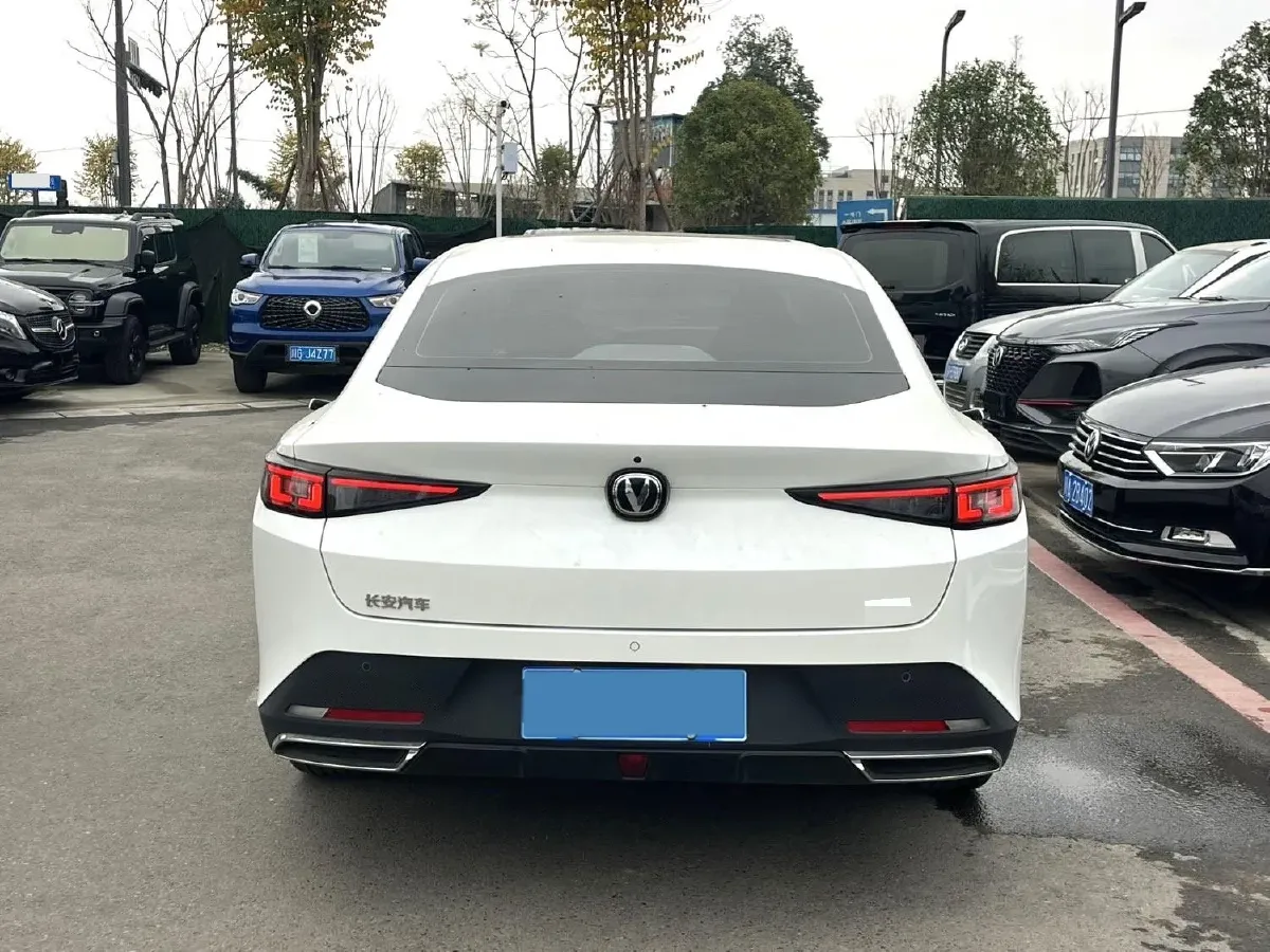 2024 ChangAn Eado 1.5T 170HP L4 7DCT,autocango,china used car exporter,china ev exporter,chinese used car exporter,chinese used ev exporter
