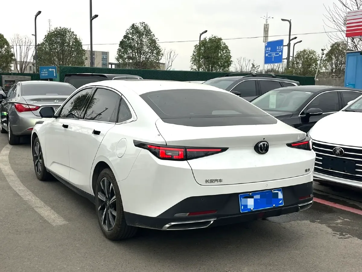 2024 ChangAn Eado 1.5T 170HP L4 7DCT,autocango,china used car exporter,china ev exporter,chinese used car exporter,chinese used ev exporter
