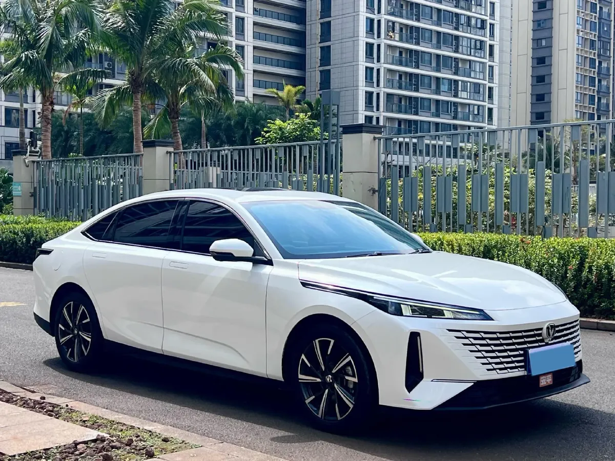 2023 ChangAn Oshan Z6 1.5T 188HP L4 7DCT,autocango,china used car exporter,china ev exporter,chinese used car exporter,chinese used ev exporter