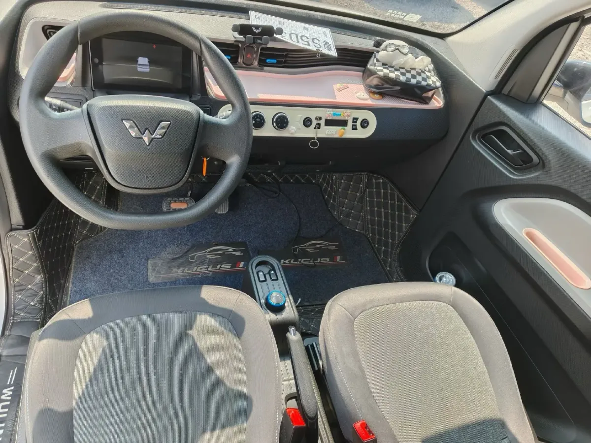 2020 WuLing HongGuang MINI EV BEV 9KWH,autocango,china used car exporter,china ev exporter,chinese used car exporter,chinese used ev exporter