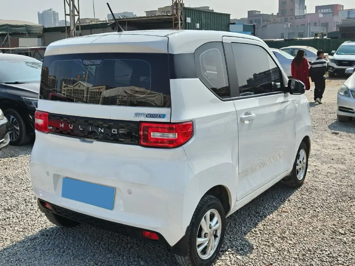 2020 WuLing HongGuang MINI EV BEV 9KWH,autocango,china used car exporter,china ev exporter,chinese used car exporter,chinese used ev exporter