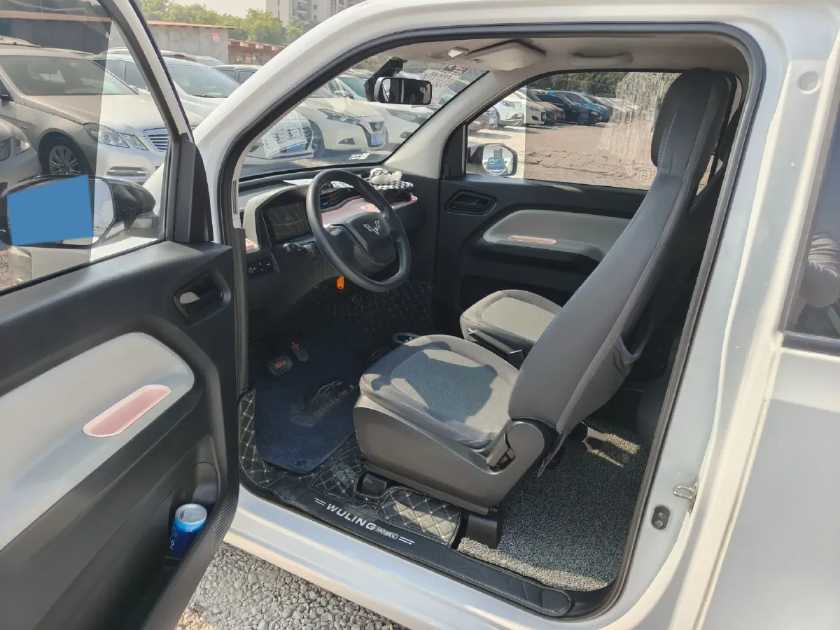 2020 WuLing HongGuang MINI EV BEV 9KWH,autocango,china used car exporter,china ev exporter,chinese used car exporter,chinese used ev exporter