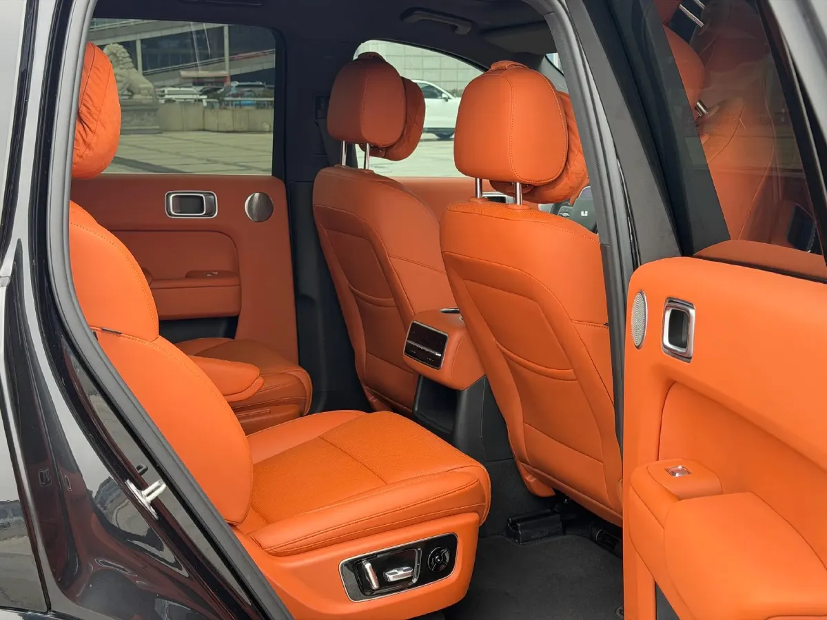 2023 Li L8 Range Extended 154HP REEV 40.9KWH,autocango,china used car exporter,china ev exporter,chinese used car exporter,chinese used ev exporter