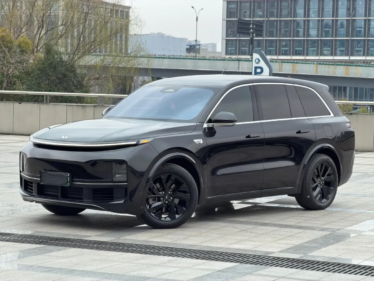 2023 Li L8 Range Extended 154HP REEV 40.9KWH,autocango,china used car exporter,china ev exporter,chinese used car exporter,chinese used ev exporter