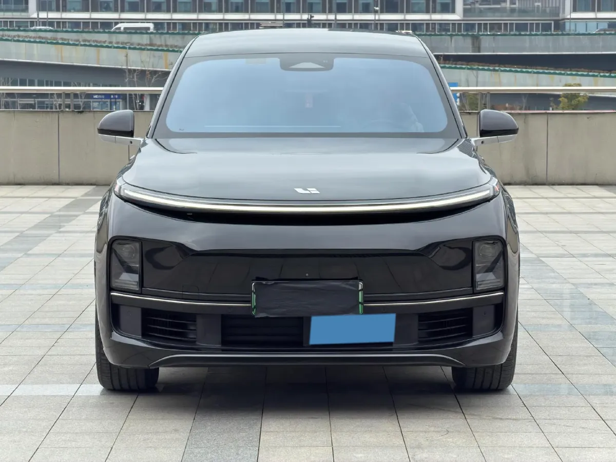 2023 Li L8 Range Extended 154HP REEV 40.9KWH,autocango,china used car exporter,china ev exporter,chinese used car exporter,chinese used ev exporter