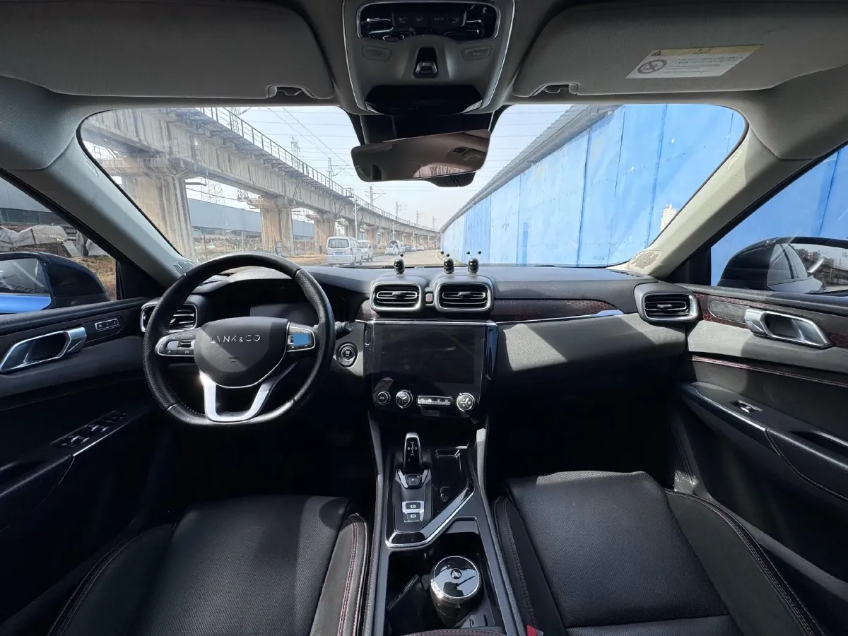 2018 Toyota C-HR 2.0L 171HP L4 CVT,autocango,china used car exporter,china ev exporter,chinese used car exporter,chinese used ev exporter