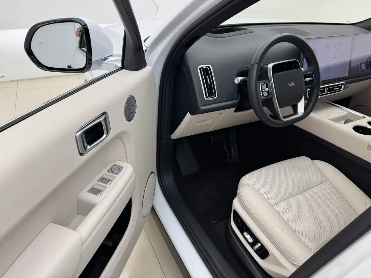 2023 Li L7 Range Extended 154HP REEV 40.9KWH,autocango,china used car exporter,china ev exporter,chinese used car exporter,chinese used ev exporter
