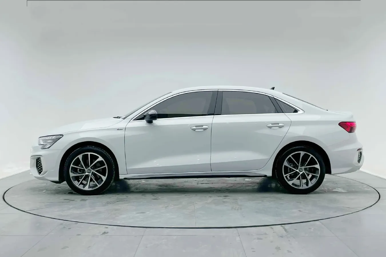 2021 Audi A3 1.4T 150HP L4 7DCT,autocango,china used car exporter,china ev exporter,chinese used car exporter,chinese used ev exporter