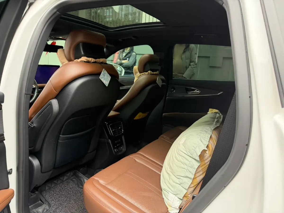 2021 Lincoln Nautilus 2.7T 322HP V6 8AT,autocango,china used car exporter,china ev exporter,chinese used car exporter,chinese used ev exporter