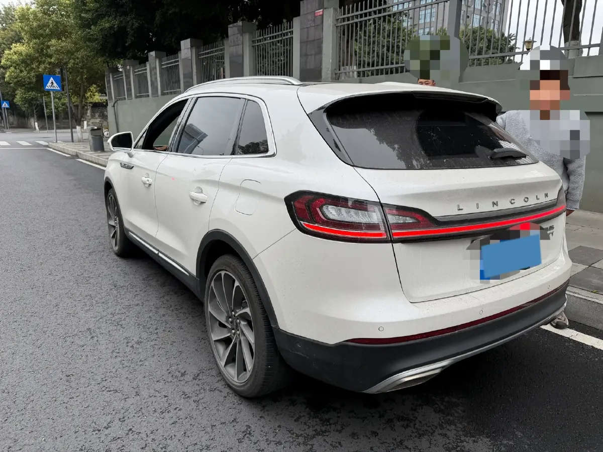 2021 Lincoln Nautilus 2.7T 322HP V6 8AT,autocango,china used car exporter,china ev exporter,chinese used car exporter,chinese used ev exporter