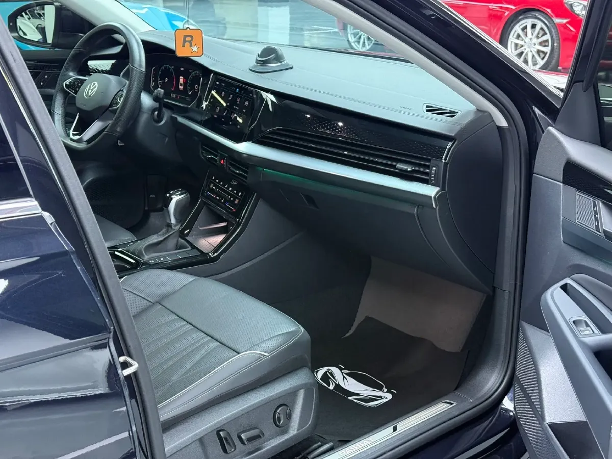 2023 Volkswagen Passat 2.0T 220HP L4 7DCT,autocango,china used car exporter,china ev exporter,chinese used car exporter,chinese used ev exporter