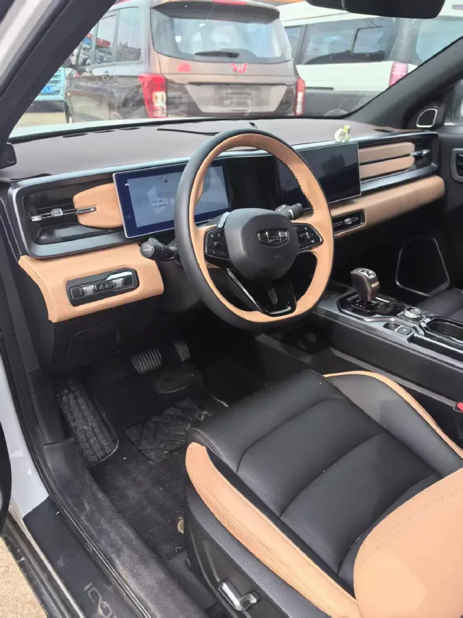 2023 Geely ICON 1.5T 181HP L4 7DCT,autocango,china used car exporter,china ev exporter,chinese used car exporter,chinese used ev exporter