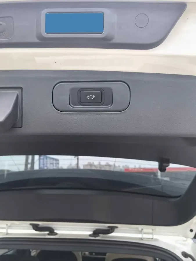 2023 Geely ICON 1.5T 181HP L4 7DCT,autocango,china used car exporter,china ev exporter,chinese used car exporter,chinese used ev exporter