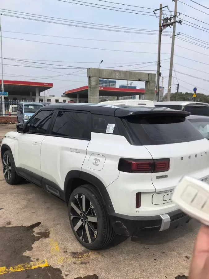 2023 Geely ICON 1.5T 181HP L4 7DCT,autocango,china used car exporter,china ev exporter,chinese used car exporter,chinese used ev exporter