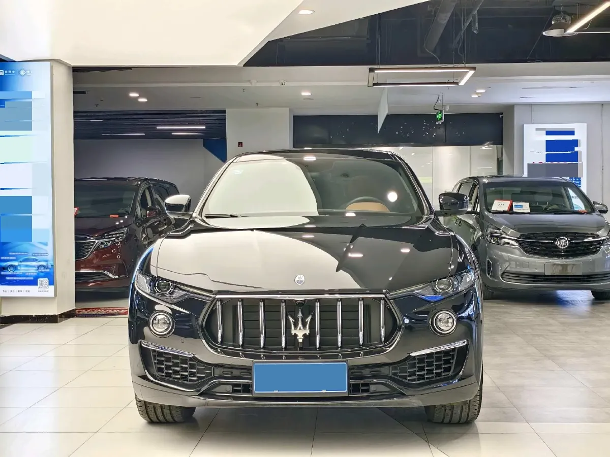 2022 Maserati Levante 2.0T 330HP L4 8AT,autocango,china used car exporter,china ev exporter,chinese used car exporter,chinese used ev exporter