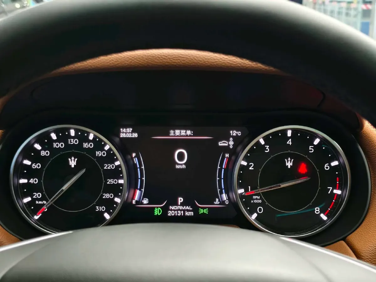 2022 Maserati Levante 2.0T 330HP L4 8AT,autocango,china used car exporter,china ev exporter,chinese used car exporter,chinese used ev exporter