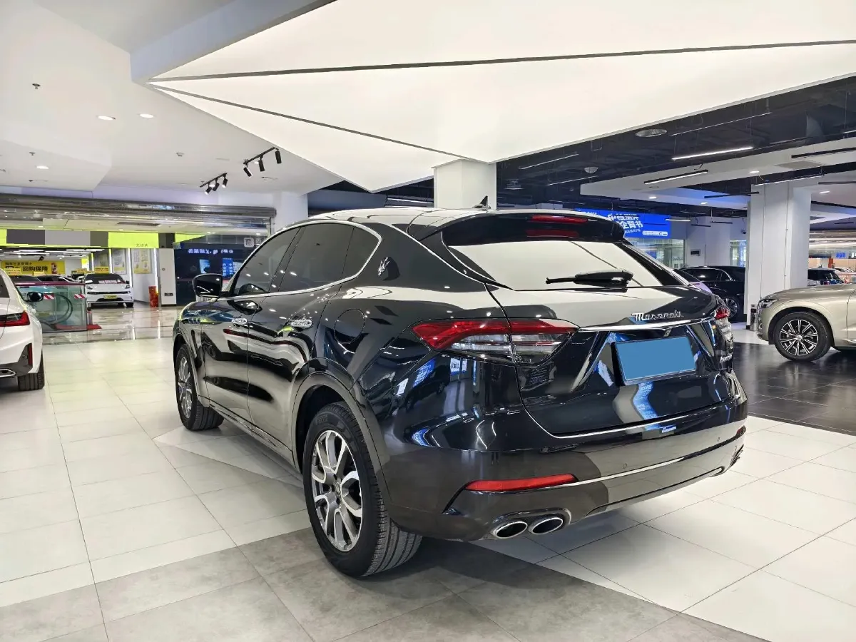 2022 Maserati Levante 2.0T 330HP L4 8AT,autocango,china used car exporter,china ev exporter,chinese used car exporter,chinese used ev exporter