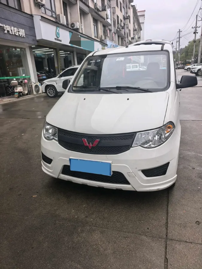 2021 WuLing HongGuang 1.5L 99HP L4 6MT,autocango,china used car exporter,china ev exporter,chinese used car exporter,chinese used ev exporter