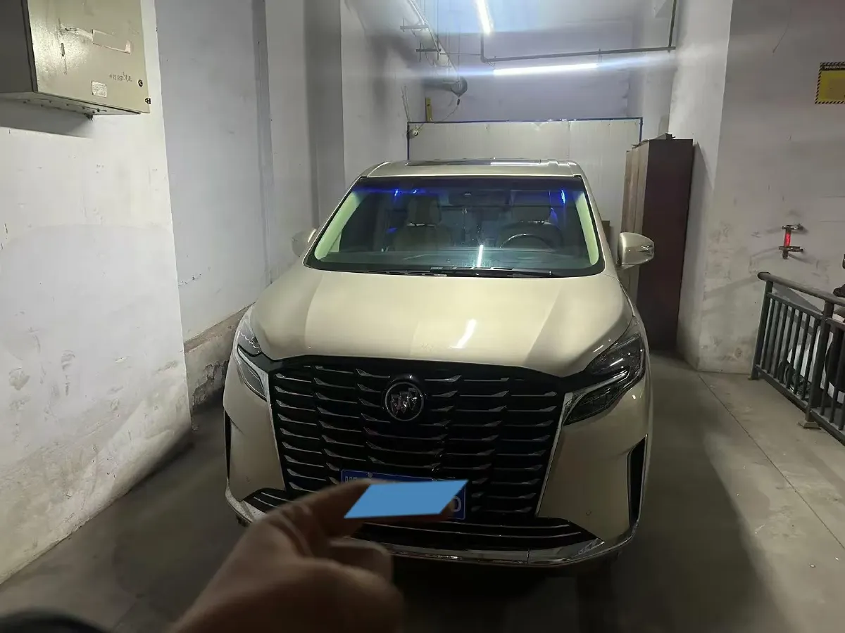 2023 Buick GL8 2.0T 237HP L4 9AT,autocango,china used car exporter,china ev exporter,chinese used car exporter,chinese used ev exporter