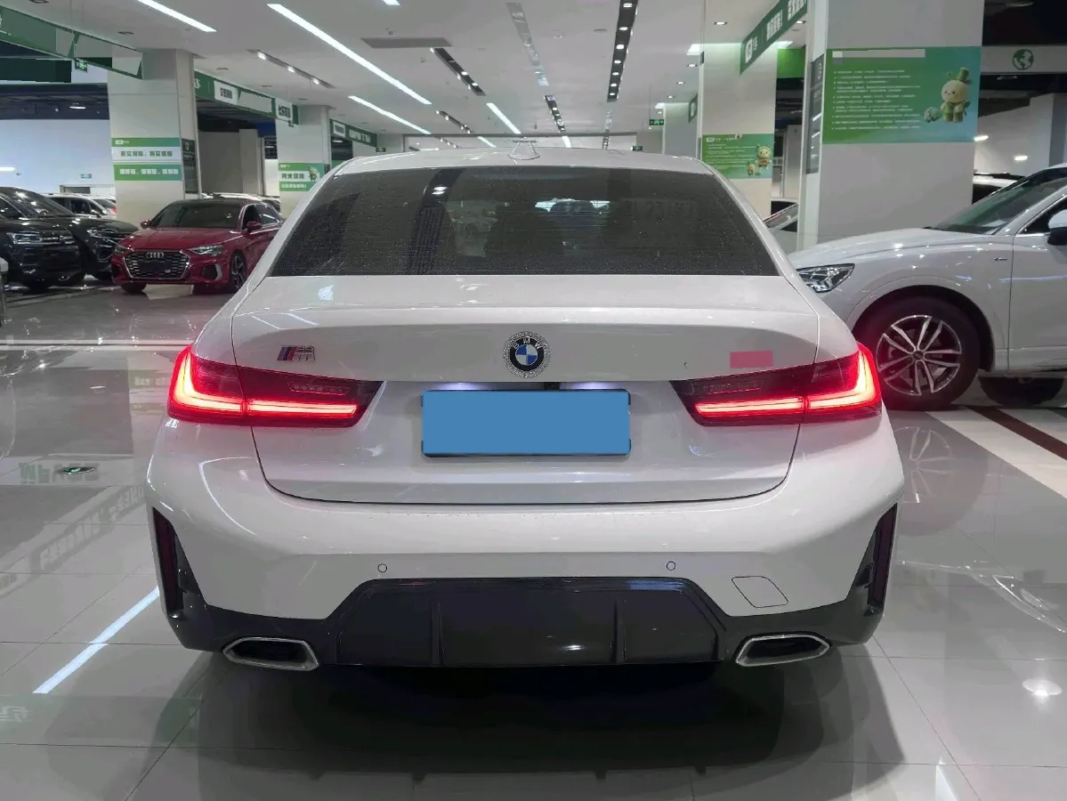 2023 BMW 3 Series 2.0T 156HP L4 8AT,autocango,china used car exporter,china ev exporter,chinese used car exporter,chinese used ev exporter
