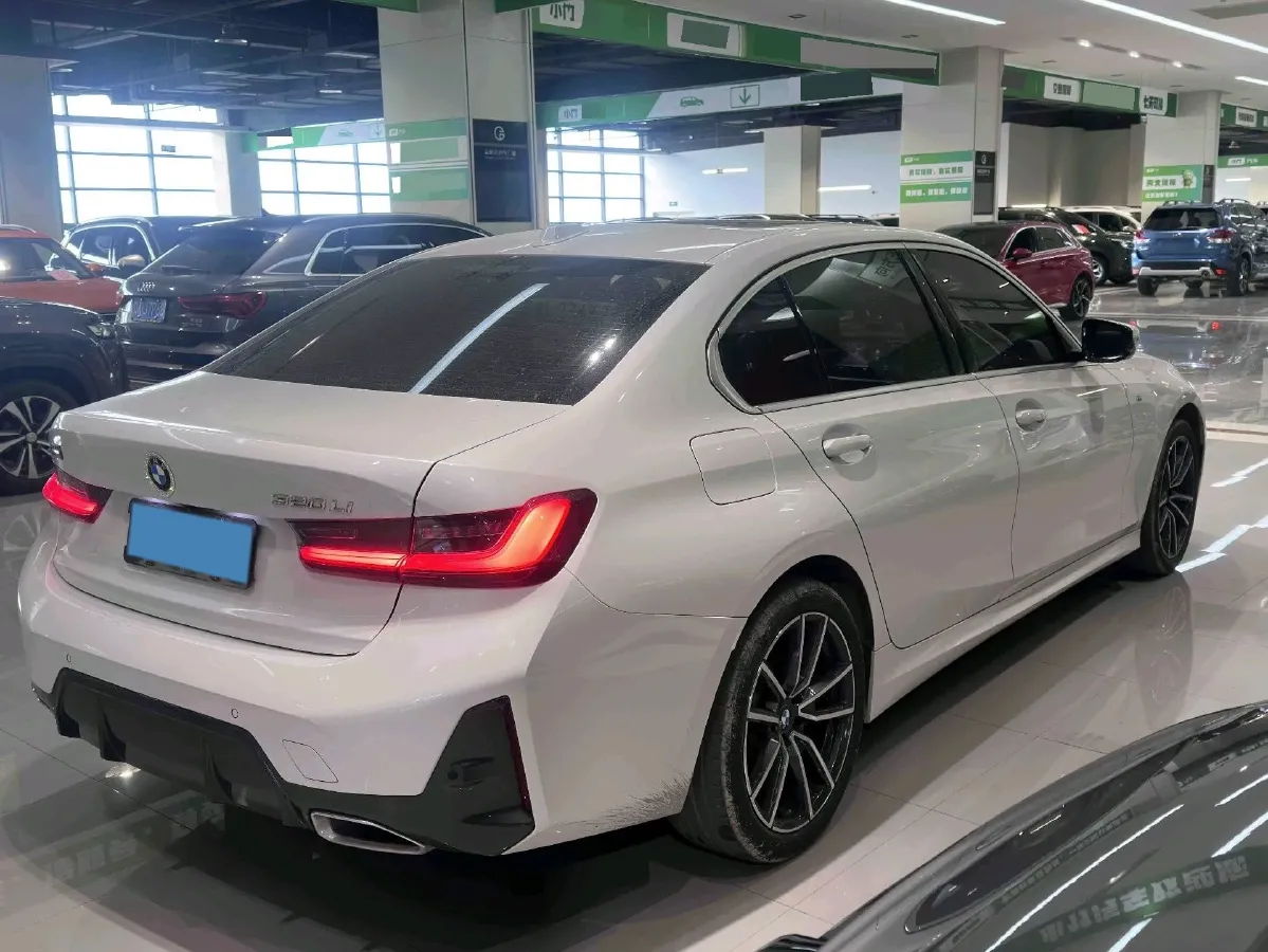 2023 BMW 3 Series 2.0T 156HP L4 8AT,autocango,china used car exporter,china ev exporter,chinese used car exporter,chinese used ev exporter