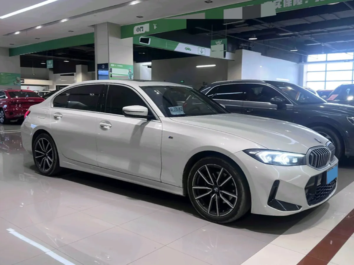 2023 BMW 3 Series 2.0T 156HP L4 8AT,autocango,china used car exporter,china ev exporter,chinese used car exporter,chinese used ev exporter