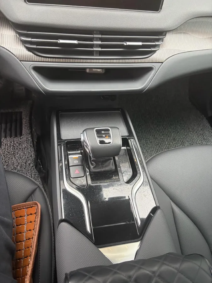 2023 HongQi E-QM5 BEV 54KWH,autocango,china used car exporter,china ev exporter,chinese used car exporter,chinese used ev exporter