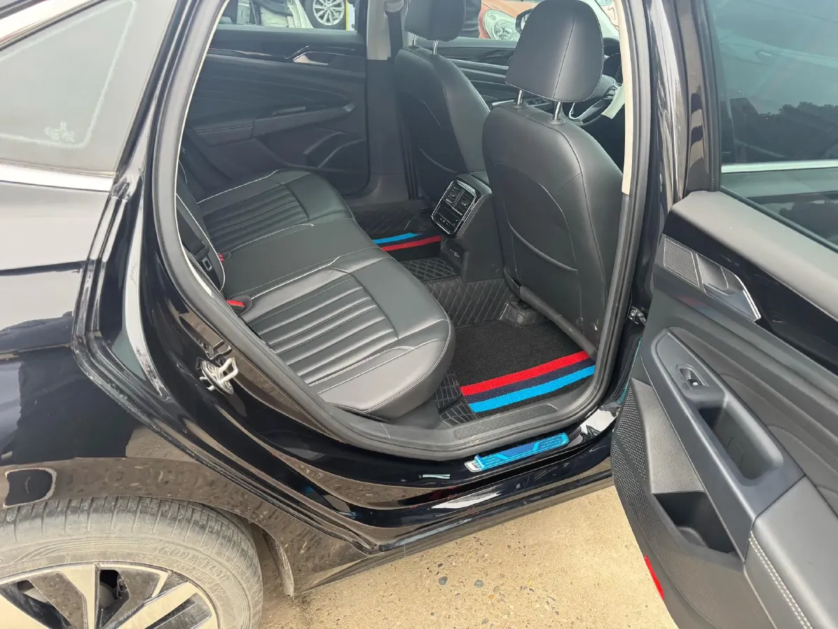 2023 Volkswagen Passat 2.0T 186HP L4 7DCT,autocango,china used car exporter,china ev exporter,chinese used car exporter,chinese used ev exporter