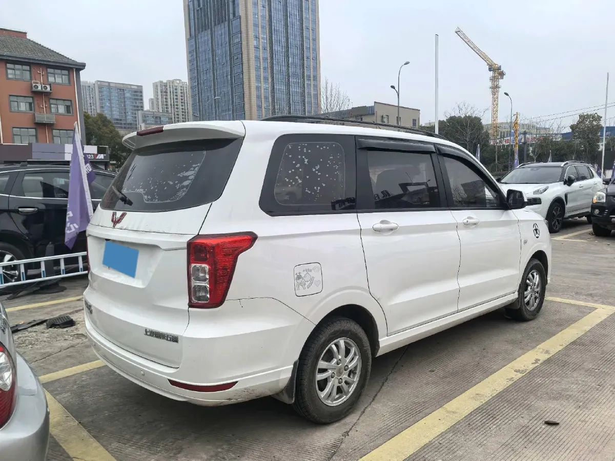 2019 WuLing HongGuang 1.5L 99HP L4 6MT,autocango,china used car exporter,china ev exporter,chinese used car exporter,chinese used ev exporter