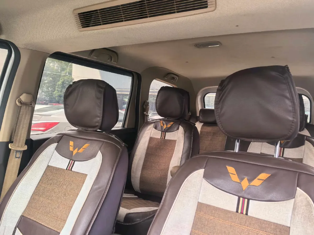 2019 WuLing HongGuang 1.5L 99HP L4 6MT,autocango,china used car exporter,china ev exporter,chinese used car exporter,chinese used ev exporter