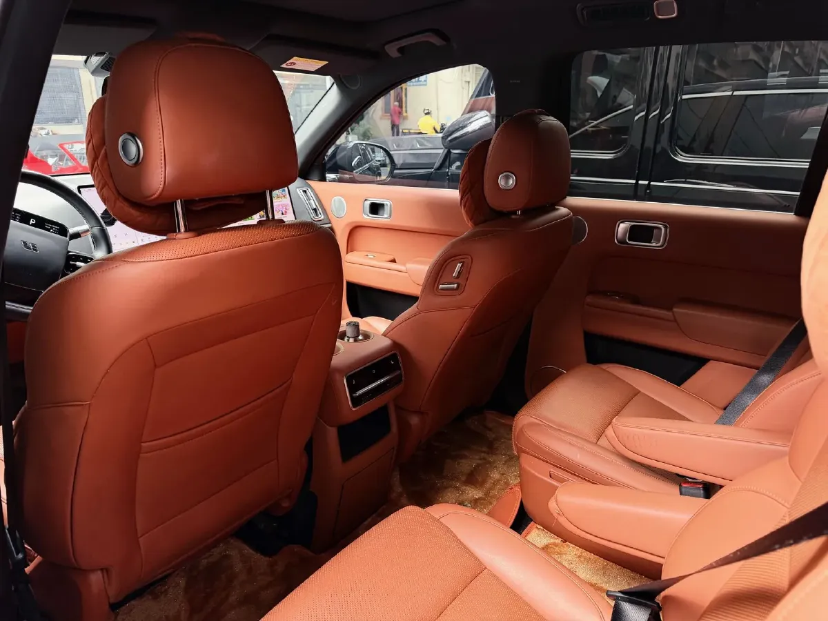 2023 Li L8 Range Extended 154HP REEV 40.9KWH,autocango,china used car exporter,china ev exporter,chinese used car exporter,chinese used ev exporter