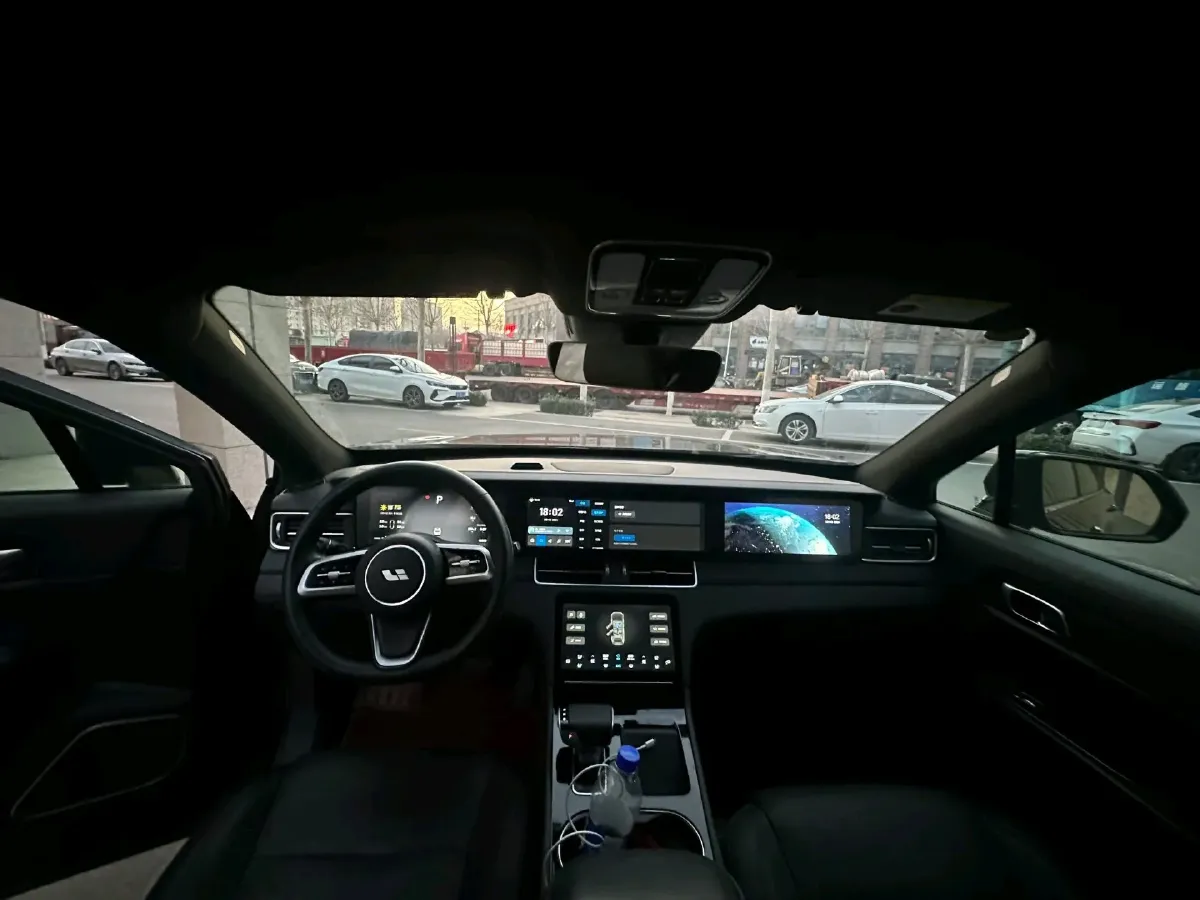 2021 Li ONE Range Extended 131HP REEV 40.5KWH,autocango,china used car exporter,china ev exporter,chinese used car exporter,chinese used ev exporter