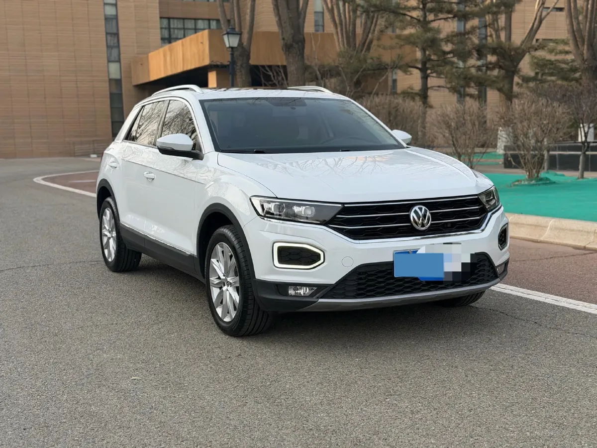 2019 Volkswagen T-Roc 1.4T 131HP L4 7DCT,autocango,china used car exporter,china ev exporter,chinese used car exporter,chinese used ev exporter