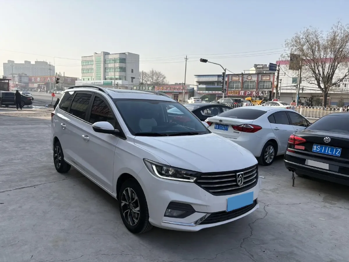 2018 BaoJun 360 1.5L 112HP L4 6MT,autocango,china used car exporter,china ev exporter,chinese used car exporter,chinese used ev exporter