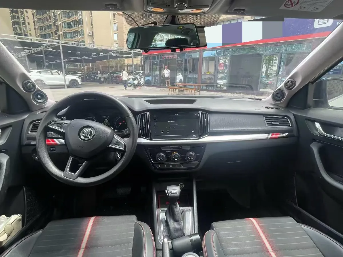 2020 Skoda Kamiq 1.2T 116HP L4 7DCT,autocango,china used car exporter,china ev exporter,chinese used car exporter,chinese used ev exporter