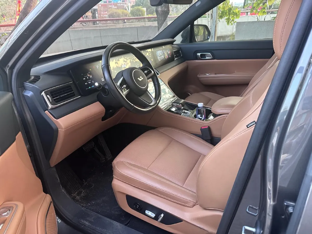 2021 Li ONE Range Extended 131HP REEV 40.5KWH,autocango,china used car exporter,china ev exporter,chinese used car exporter,chinese used ev exporter