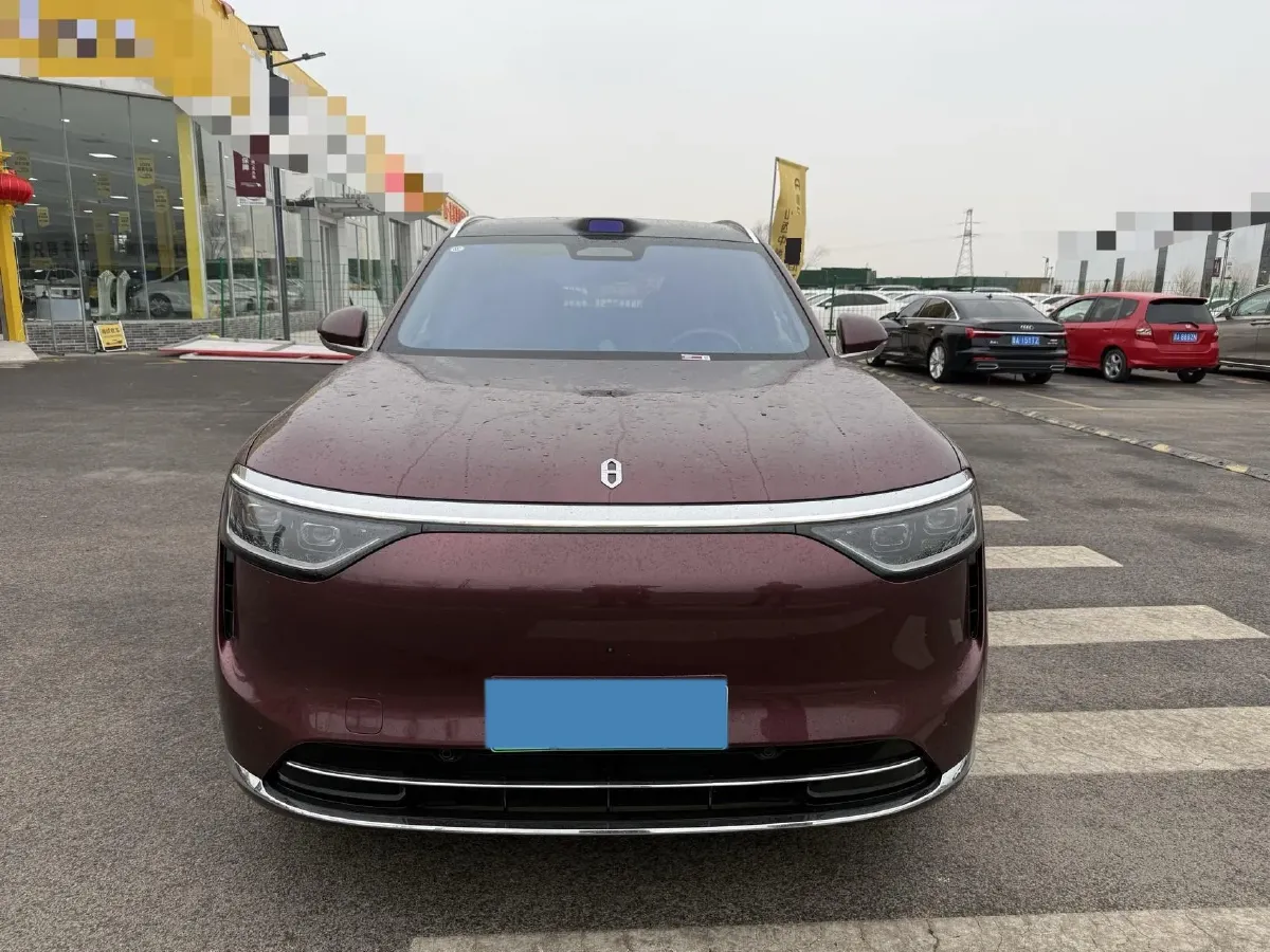 2025 AITO AITO M8 REEV 160HP REEV 53.4KWH,autocango,china used car exporter,china ev exporter,chinese used car exporter,chinese used ev exporter