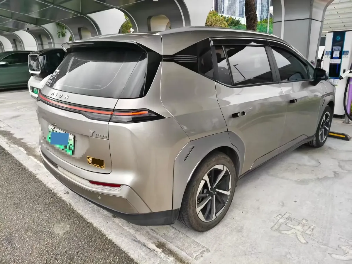 2022 Geely Okavango 1.8T 184HP L4 7DCT,autocango,china used car exporter,china ev exporter,chinese used car exporter,chinese used ev exporter