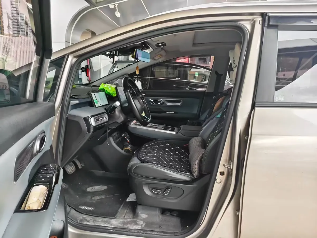 2022 Geely Okavango 1.8T 184HP L4 7DCT,autocango,china used car exporter,china ev exporter,chinese used car exporter,chinese used ev exporter