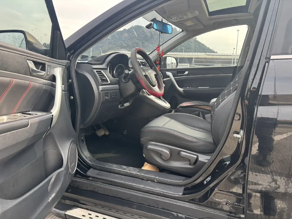 2019 Haval M6 1.5T 150HP L4 7DCT,autocango,china used car exporter,china ev exporter,chinese used car exporter,chinese used ev exporter