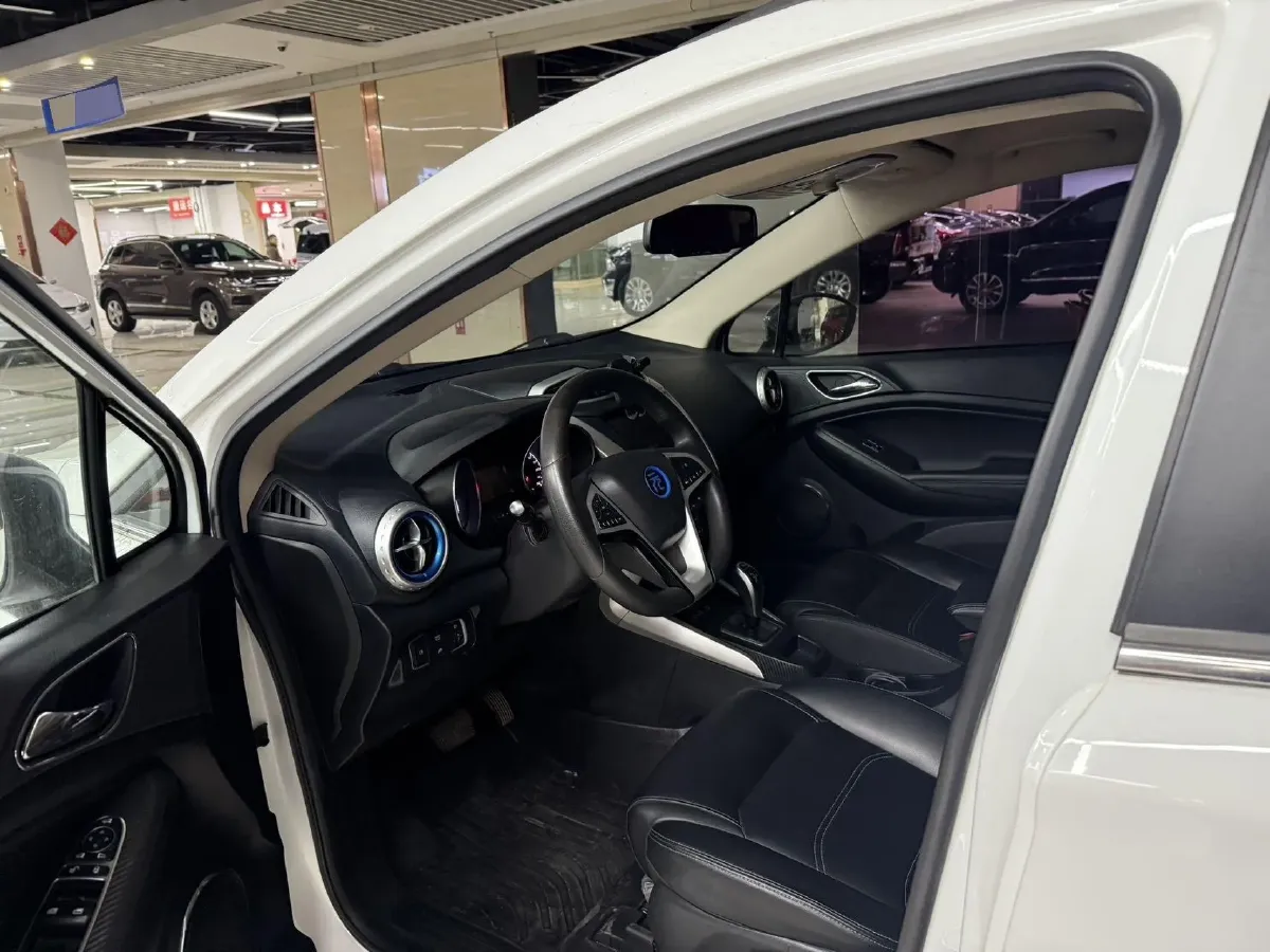 2018 BYD Yuan BEV 42KWH,autocango,china used car exporter,china ev exporter,chinese used car exporter,chinese used ev exporter