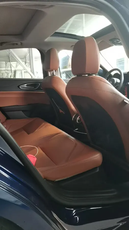 2017 Toyota Highlander 2.0T 220HP L4 6AT,autocango,china used car exporter,china ev exporter,chinese used car exporter,chinese used ev exporter