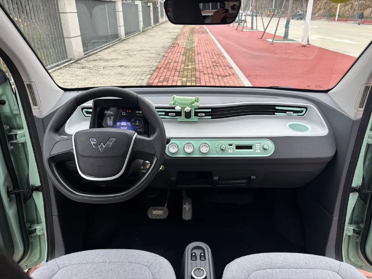 2021 WuLing HongGuang MINI EV BEV 13.9KWH,autocango,china used car exporter,china ev exporter,chinese used car exporter,chinese used ev exporter