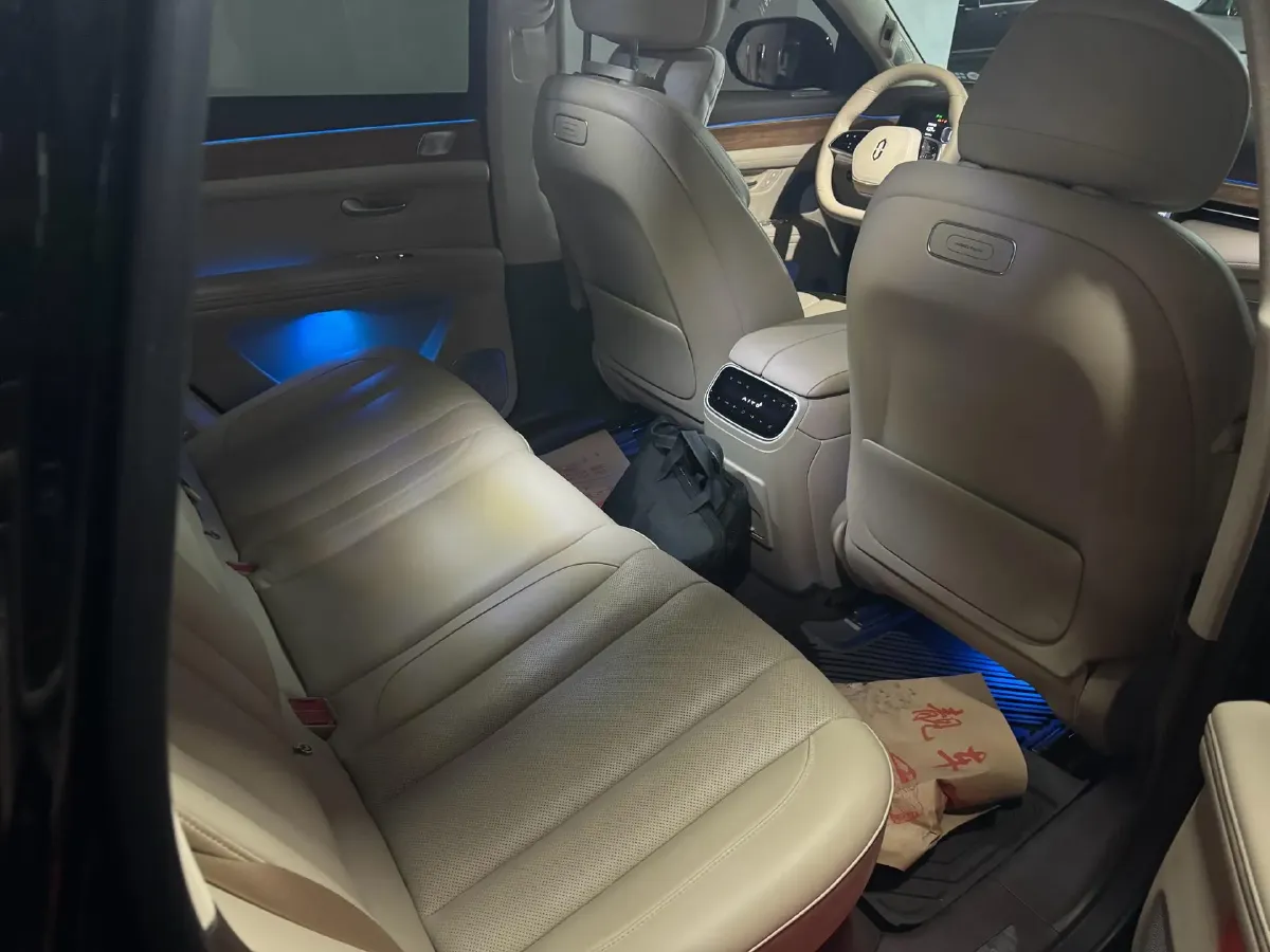 2024 AITO AITO M7 1.5T 152HP L4 REEV 40KWH,autocango,china used car exporter,china ev exporter,chinese used car exporter,chinese used ev exporter